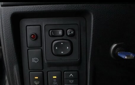 Toyota Land Cruiser Prado 150 рестайлинг 2, 2012 год, 2 850 000 рублей, 17 фотография