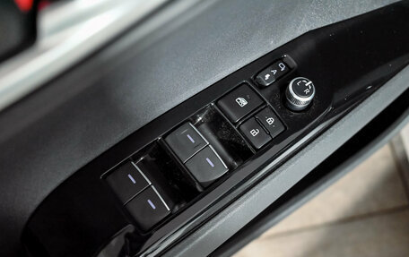Toyota Camry, 2024 год, 4 160 000 рублей, 14 фотография