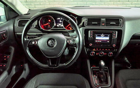 Volkswagen Jetta VI, 2016 год, 1 360 000 рублей, 15 фотография