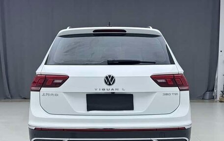 Volkswagen Tiguan II, 2023 год, 2 558 000 рублей, 5 фотография