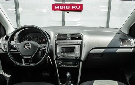 Volkswagen Polo VI (EU Market), 2017 год, 1 050 000 рублей, 13 фотография