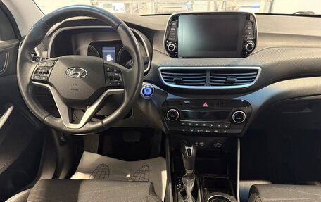 Hyundai Tucson III, 2019 год, 2 300 000 рублей, 12 фотография