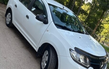 Renault Logan II, 2016 год, 500 000 рублей, 4 фотография