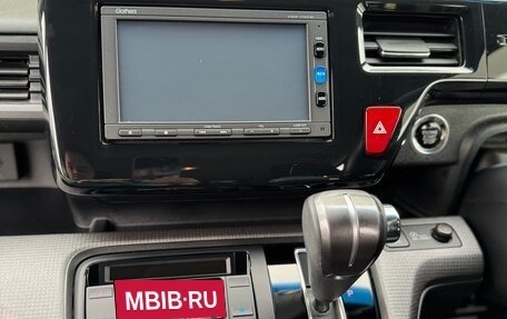 Honda Stepwgn IV, 2016 год, 1 860 000 рублей, 16 фотография