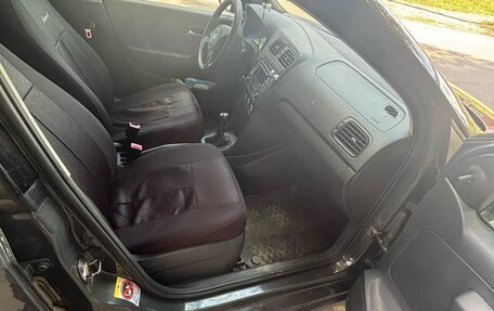 Volkswagen Polo VI (EU Market), 2011 год, 700 000 рублей, 8 фотография