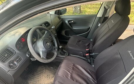 Volkswagen Polo VI (EU Market), 2011 год, 700 000 рублей, 13 фотография