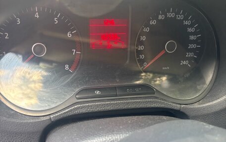 Volkswagen Polo VI (EU Market), 2011 год, 700 000 рублей, 15 фотография