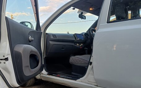Nissan March III, 2002 год, 230 000 рублей, 14 фотография