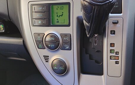 Toyota Ractis I, 2010 год, 800 000 рублей, 19 фотография