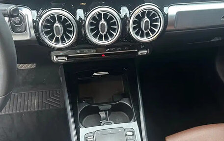 Mercedes-Benz GLB, 2021 год, 2 275 000 рублей, 11 фотография