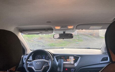 Hyundai Solaris II рестайлинг, 2018 год, 1 350 000 рублей, 6 фотография