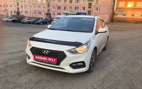 Hyundai Solaris II рестайлинг, 2018 год, 1 350 000 рублей, 3 фотография