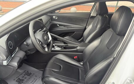 Hyundai Elantra, 2023 год, 1 463 177 рублей, 8 фотография