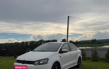 Volkswagen Polo VI (EU Market), 2013 год, 550 000 рублей, 2 фотография
