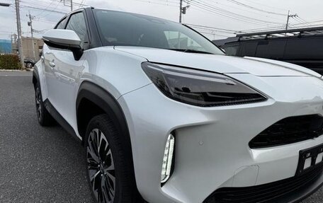 Toyota Yaris Cross, 2023 год, 1 100 100 рублей, 9 фотография