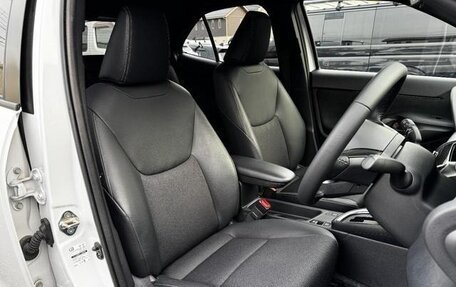 Toyota Yaris Cross, 2023 год, 1 100 100 рублей, 12 фотография
