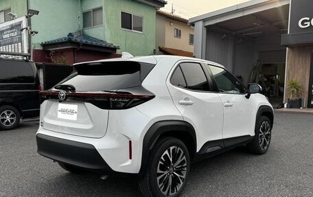 Toyota Yaris Cross, 2023 год, 1 100 100 рублей, 4 фотография