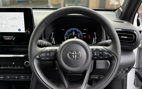 Toyota Yaris Cross, 2023 год, 1 100 100 рублей, 14 фотография