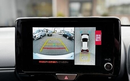 Toyota Yaris Cross, 2023 год, 1 100 100 рублей, 15 фотография