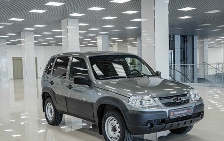 Chevrolet Niva I рестайлинг, 2019 год, 729 000 рублей, 3 фотография