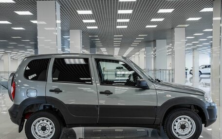 Chevrolet Niva I рестайлинг, 2019 год, 729 000 рублей, 5 фотография