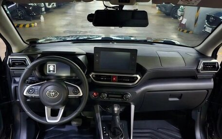 Toyota Raize I, 2023 год, 1 750 000 рублей, 9 фотография