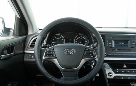 Hyundai Elantra VI рестайлинг, 2017 год, 1 400 000 рублей, 15 фотография