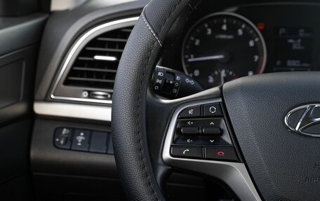 Hyundai Elantra VI рестайлинг, 2017 год, 1 400 000 рублей, 16 фотография