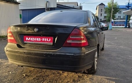Mercedes-Benz C-Класс, 2003 год, 320 000 рублей, 1 фотография