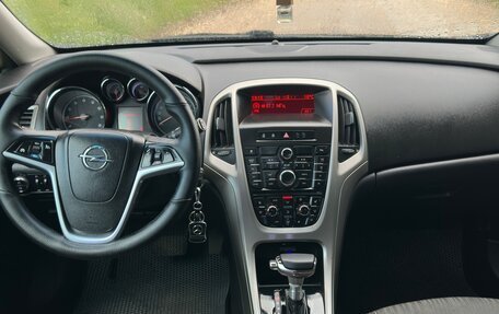 Opel Astra J, 2011 год, 633 000 рублей, 11 фотография