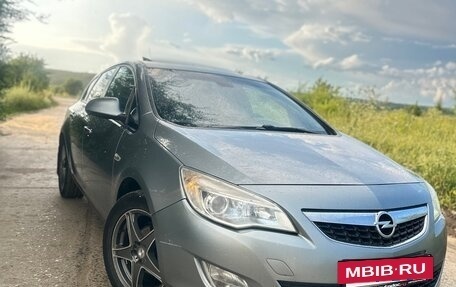 Opel Astra J, 2011 год, 633 000 рублей, 3 фотография