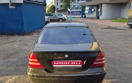 Mercedes-Benz C-Класс, 2003 год, 320 000 рублей, 3 фотография