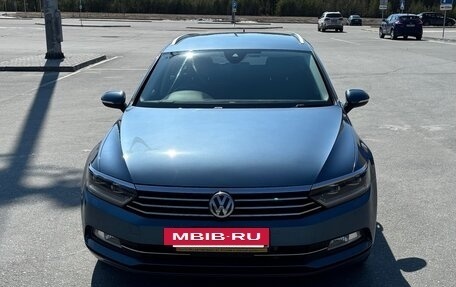 Volkswagen Passat B8 рестайлинг, 2015 год, 1 370 000 рублей, 2 фотография