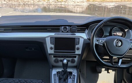 Volkswagen Passat B8 рестайлинг, 2015 год, 1 370 000 рублей, 8 фотография