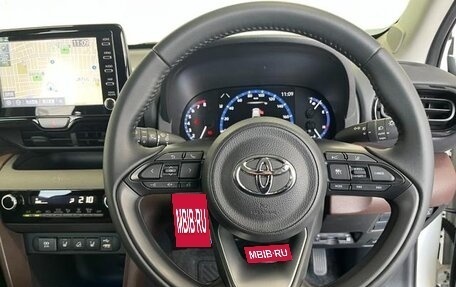 Toyota Yaris Cross, 2021 год, 1 450 325 рублей, 10 фотография