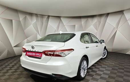 Toyota Camry, 2020 год, 3 260 000 рублей, 2 фотография
