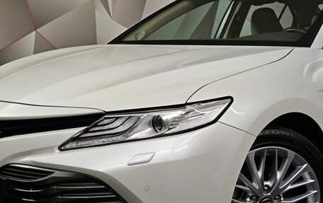 Toyota Camry, 2020 год, 3 260 000 рублей, 10 фотография