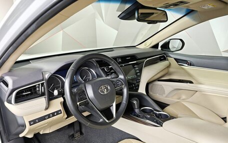 Toyota Camry, 2020 год, 3 260 000 рублей, 19 фотография