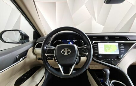 Toyota Camry, 2020 год, 3 260 000 рублей, 20 фотография