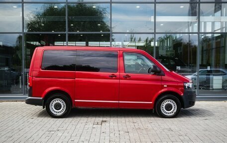 Volkswagen Caravelle T5, 2013 год, 1 600 000 рублей, 8 фотография