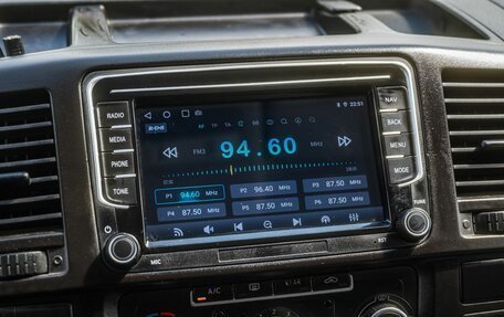 Volkswagen Caravelle T5, 2013 год, 1 600 000 рублей, 18 фотография