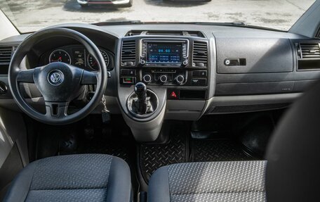 Volkswagen Caravelle T5, 2013 год, 1 600 000 рублей, 15 фотография