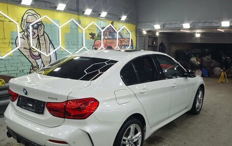 BMW 1 серия, 2023 год, 2 200 000 рублей, 15 фотография