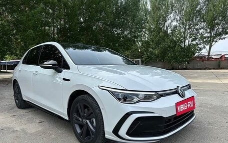 Volkswagen Golf VIII, 2023 год, 1 865 000 рублей, 1 фотография
