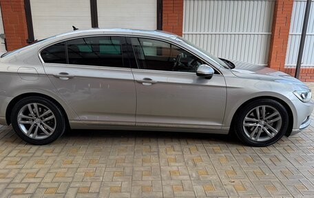 Volkswagen Passat B8 рестайлинг, 2017 год, 1 550 000 рублей, 4 фотография