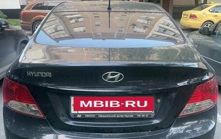 Hyundai Solaris II рестайлинг, 2011 год, 1 400 000 рублей, 3 фотография