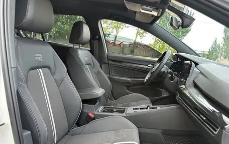 Volkswagen Golf VIII, 2023 год, 1 865 000 рублей, 7 фотография