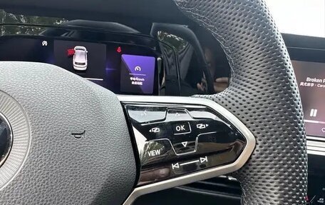 Volkswagen Golf VIII, 2023 год, 1 865 000 рублей, 12 фотография