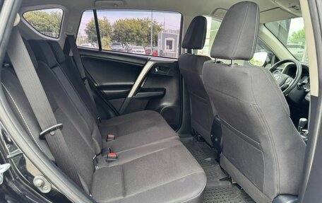 Toyota RAV4, 2018 год, 2 650 000 рублей, 10 фотография