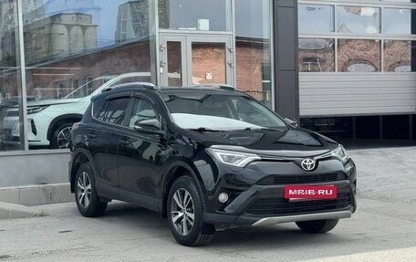 Toyota RAV4, 2018 год, 2 650 000 рублей, 3 фотография